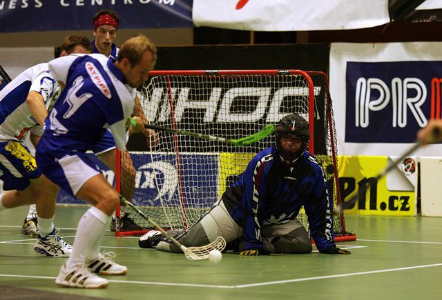 071007florbal.jpg